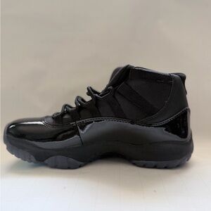 Jordan Retro 11 High Top Sneakers - Black